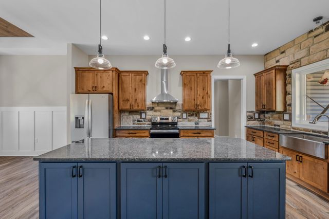 106 OAK CREST DR, Kearneysville, WV 25430