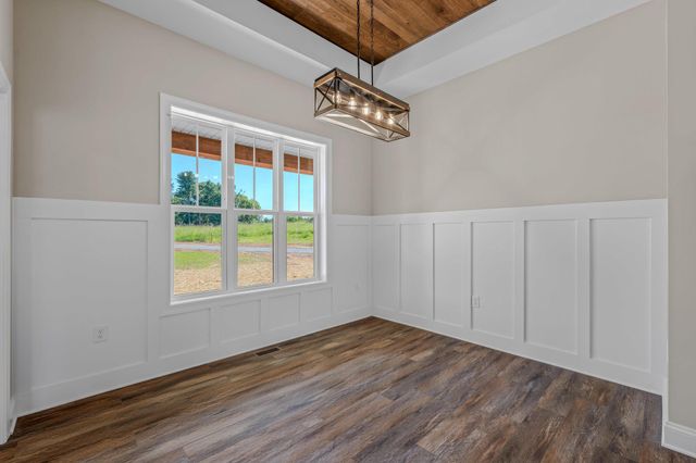 106 OAK CREST DR, Kearneysville, WV 25430