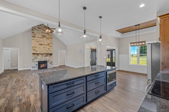 106 OAK CREST DR, Kearneysville, WV 25430