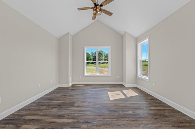 106 OAK CREST DR, Kearneysville, WV 25430