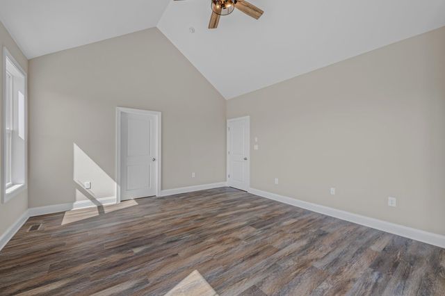 106 OAK CREST DR, Kearneysville, WV 25430