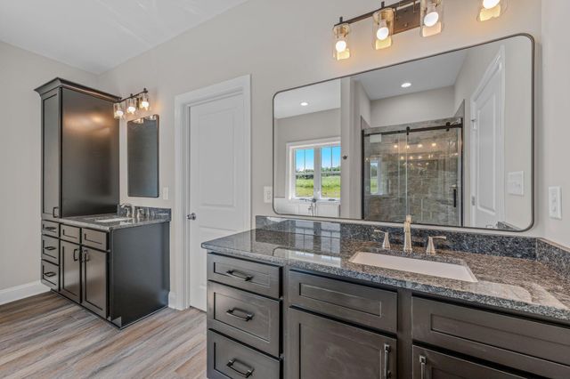 106 OAK CREST DR, Kearneysville, WV 25430
