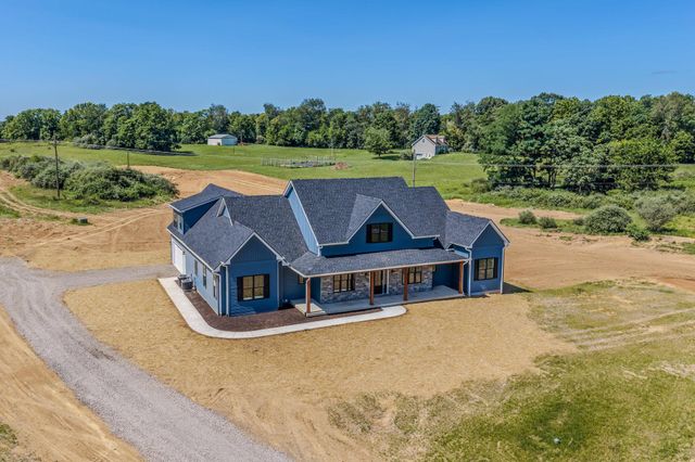 106 OAK CREST DR, Kearneysville, WV 25430
