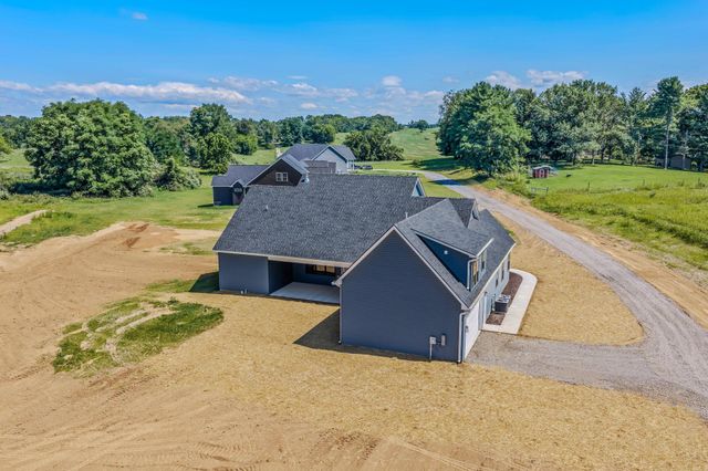 106 OAK CREST DR, Kearneysville, WV 25430