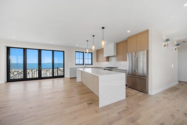 1092 Nantasket Ave, Hull, MA 02045