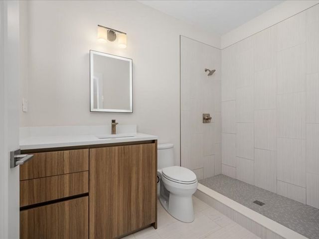 1092 Nantasket Ave, Hull, MA 02045