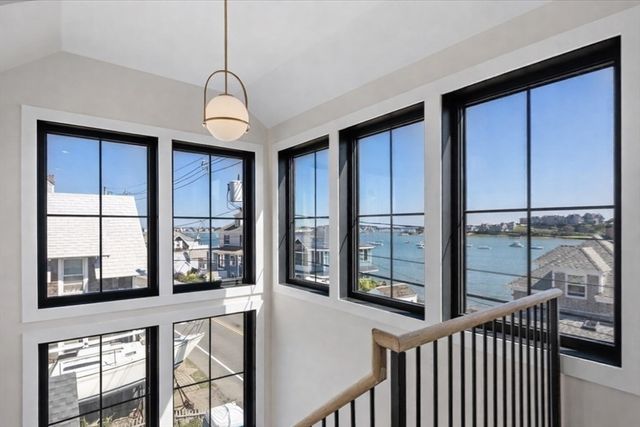 1092 Nantasket Ave, Hull, MA 02045