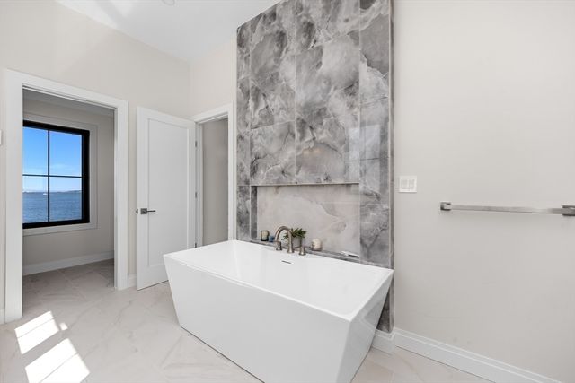 1092 Nantasket Ave, Hull, MA 02045