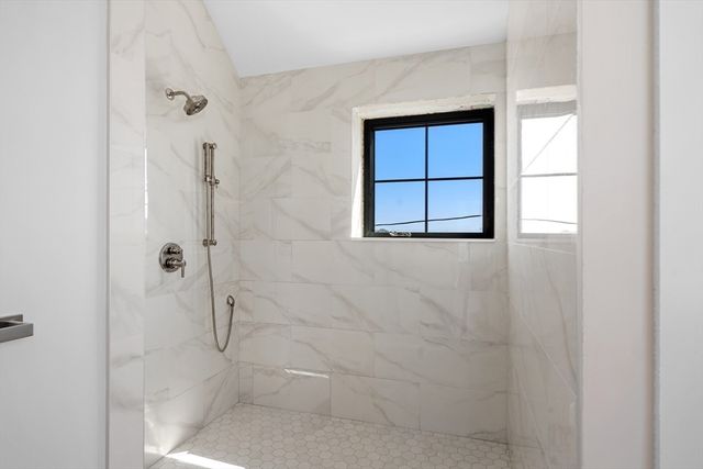 1092 Nantasket Ave, Hull, MA 02045