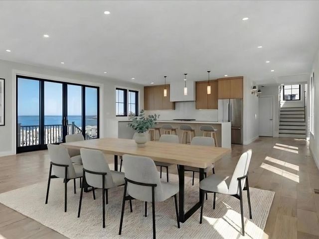 1092 Nantasket Ave, Hull, MA 02045