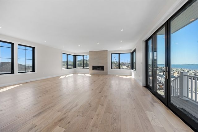 1092 Nantasket Ave, Hull, MA 02045