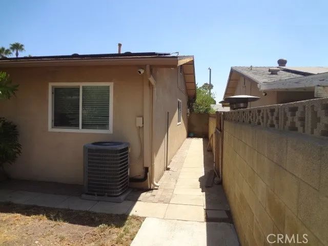 9116 Amber Court, Fontana, CA 92335