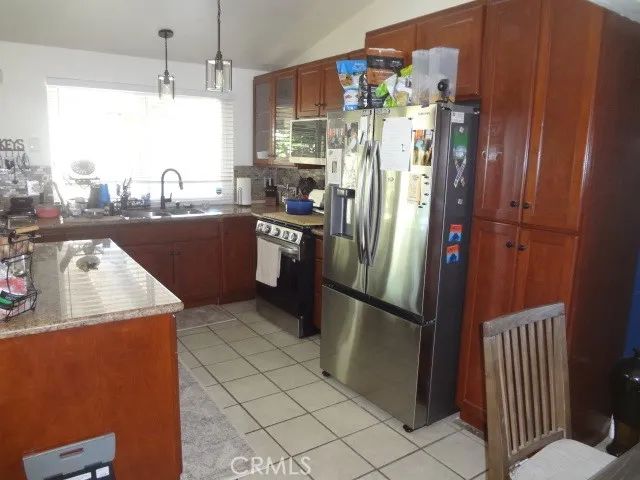 9116 Amber Court, Fontana, CA 92335