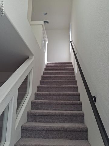 6369 Luna Rosa Avenue, Las Vegas, NV 89118