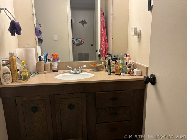 4720 E 68th Street 260, Tulsa, OK 74136