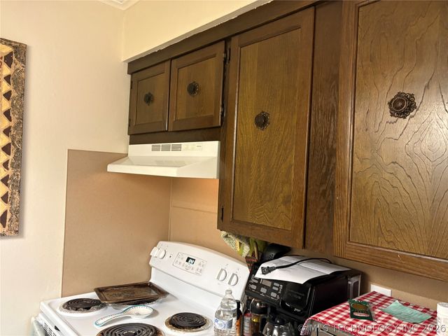 4720 E 68th Street 260, Tulsa, OK 74136