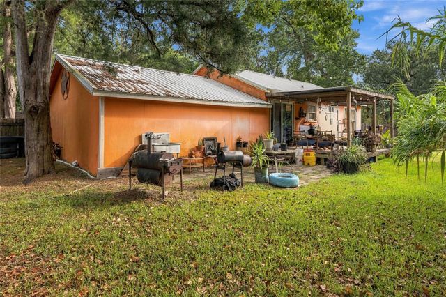 701 W Foley Street, Alvin, TX 77511