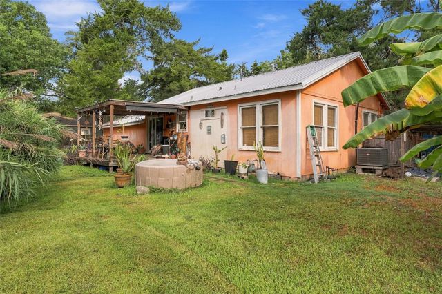 701 W Foley Street, Alvin, TX 77511