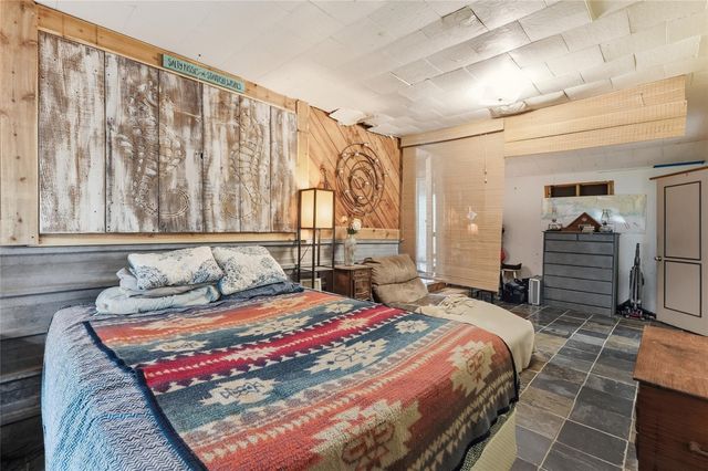 701 W Foley Street, Alvin, TX 77511