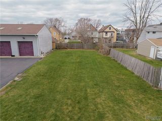 24 Roswell Avenue, Tonawanda, NY 14207