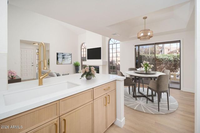 5640 E BELL Road 1084, Scottsdale, AZ 85254