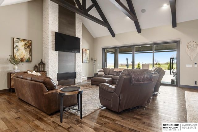 845 Freedom Ridge Road, Yutan, NE 68073