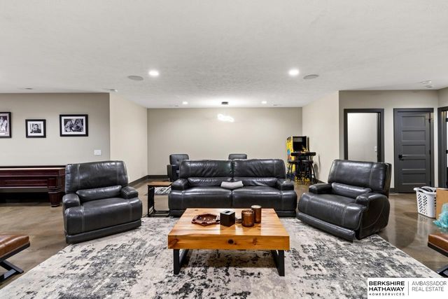845 Freedom Ridge Road, Yutan, NE 68073
