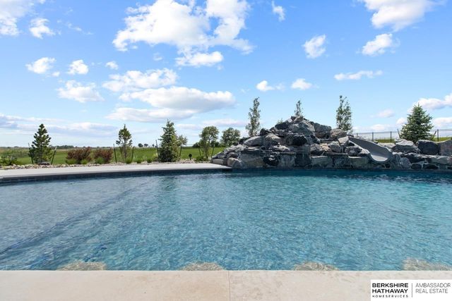 845 Freedom Ridge Road, Yutan, NE 68073
