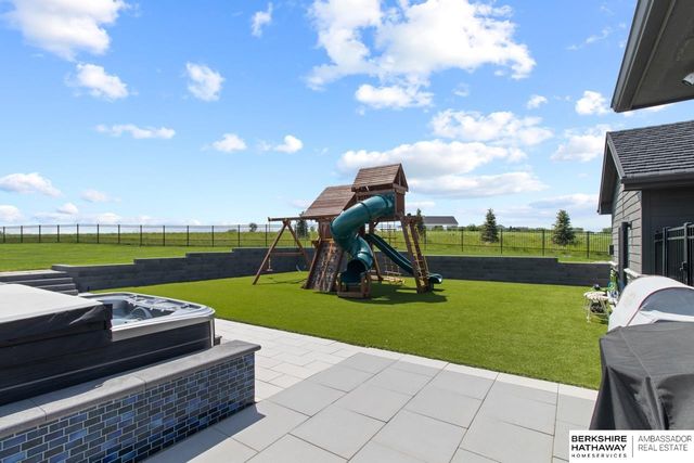 845 Freedom Ridge Road, Yutan, NE 68073