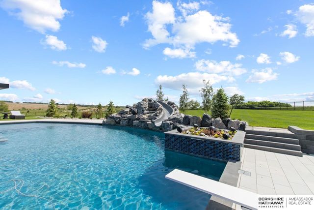 845 Freedom Ridge Road, Yutan, NE 68073