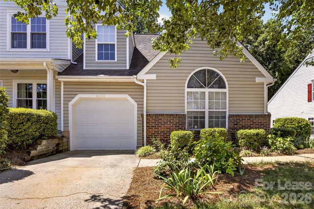 9020 Roseton Lane, Charlotte, NC 28277