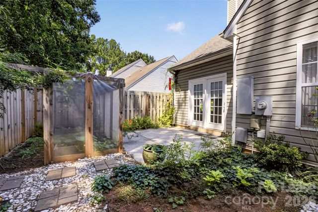 9020 Roseton Lane, Charlotte, NC 28277