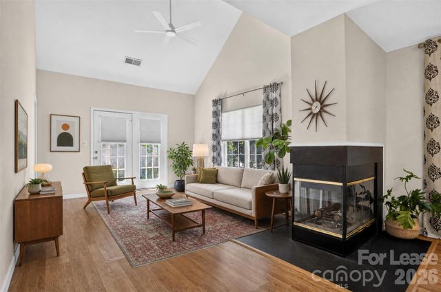 9020 Roseton Lane, Charlotte, NC 28277
