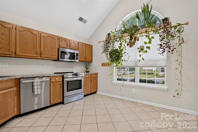 9020 Roseton Lane, Charlotte, NC 28277