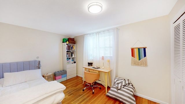 70 Jamaicaway 9, Boston, MA 02130