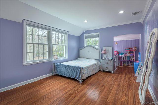 1678 Cedar Swamp Road, Brookville, NY 11545