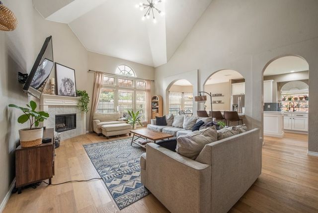 5304 Bellis Drive, Fort Worth, TX 76244
