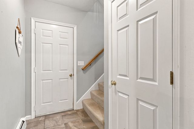 6 Clover Hill Road, Sutton, MA 01590