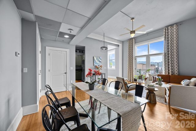 84 W Walnut Street 405, Asheville, NC 28801