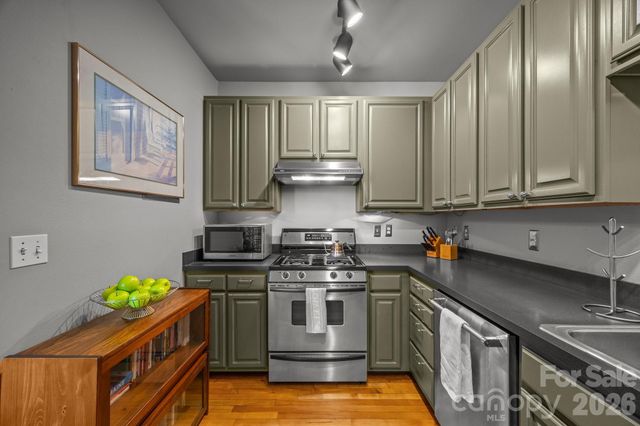 84 W Walnut Street 405, Asheville, NC 28801