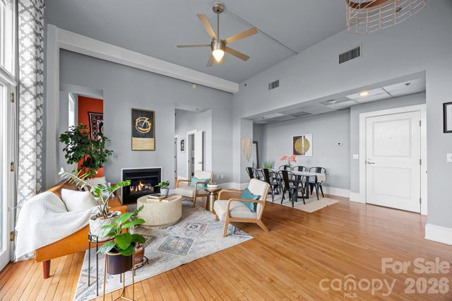 84 W Walnut Street 405, Asheville, NC 28801