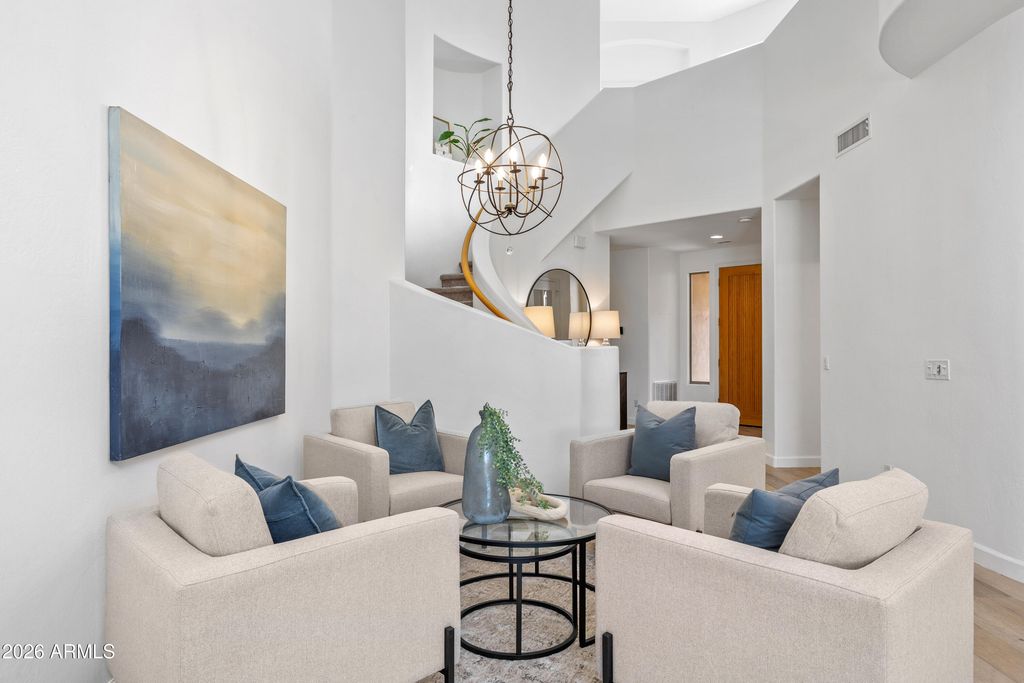 Image 12 of property listing at 15240 N CLUBGATE Drive 141, Scottsdale, AZ 85254