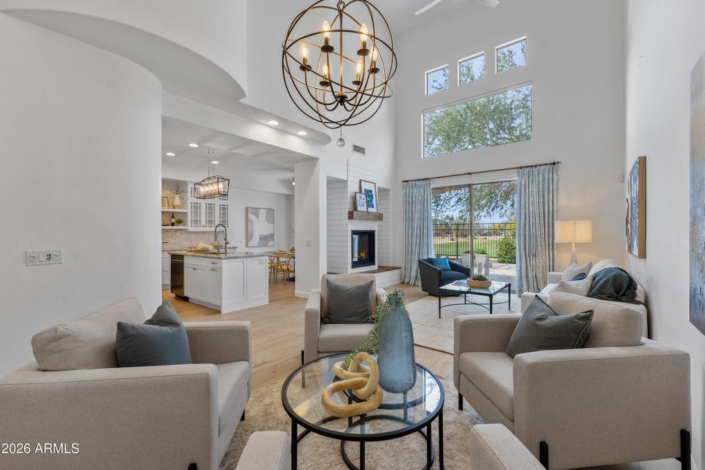 Image 13 of property listing at 15240 N CLUBGATE Drive 141, Scottsdale, AZ 85254