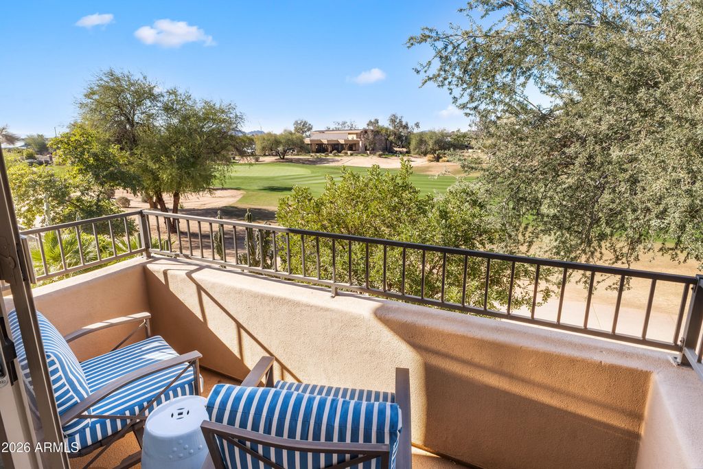 Image 28 of property listing at 15240 N CLUBGATE Drive 141, Scottsdale, AZ 85254