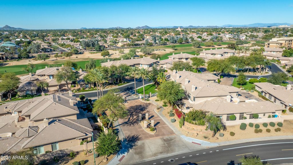 Image 42 of property listing at 15240 N CLUBGATE Drive 141, Scottsdale, AZ 85254