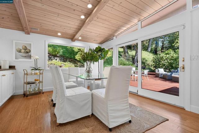 456 Camino Sobrante, Orinda, CA 94563
