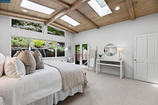 456 Camino Sobrante, Orinda, CA 94563