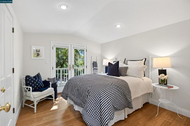 456 Camino Sobrante, Orinda, CA 94563