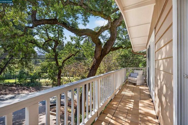 456 Camino Sobrante, Orinda, CA 94563