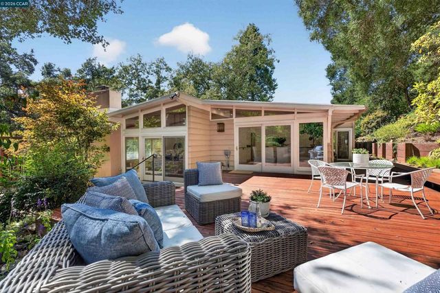 456 Camino Sobrante, Orinda, CA 94563